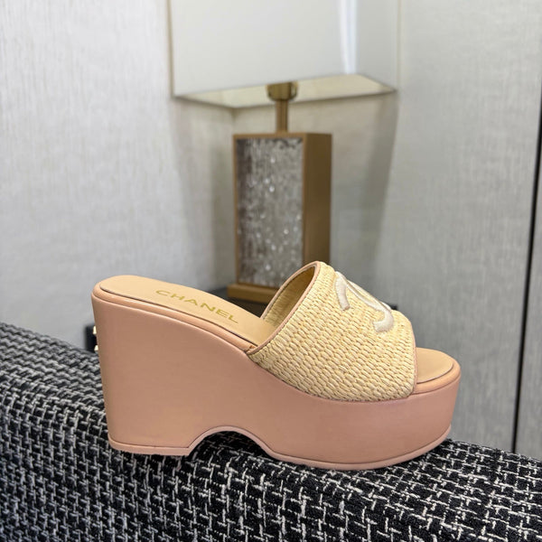 Mules à plateforme CC 26s en raphia beige et mouton 688702