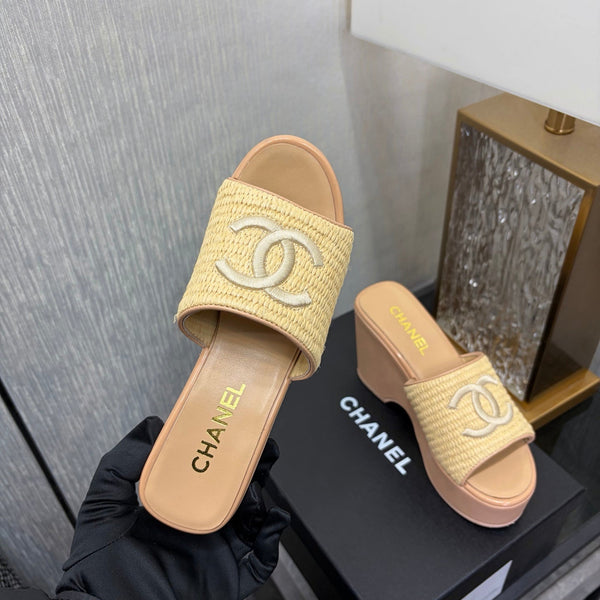 Mules à plateforme CC 26s en raphia beige et mouton 688702