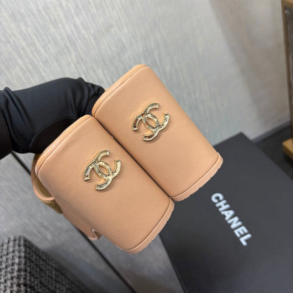 Mules à plateforme CC 26s en raphia beige et mouton 688702