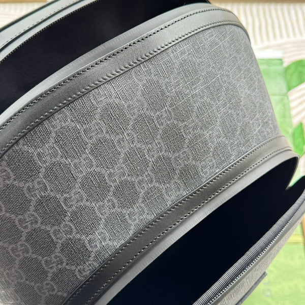 ZAINO 44 IN TELA MONOGRAM GRIGIA E RIFINITURE IN PELLE NERA