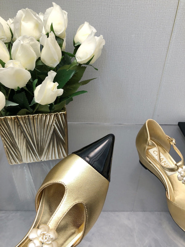 CAMELLIA CAP JANE SANDALS IN GOLD MIX BLACK LAMBSKIN