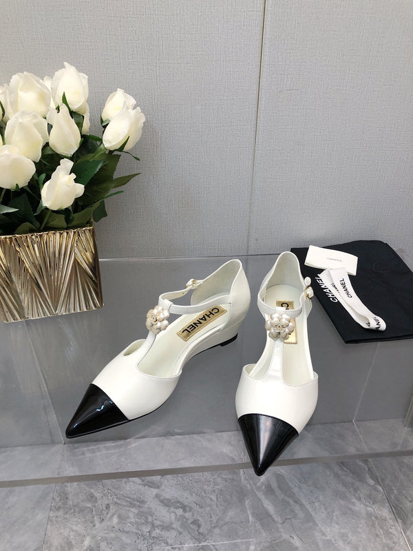 SANDALI CAMELLIA CAP JANE IN PELLE DI AGNELLO BIANCO E NERO