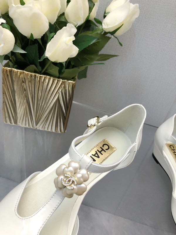 SANDALI CAMELLIA CAP JANE IN PELLE DI AGNELLO BIANCO E NERO