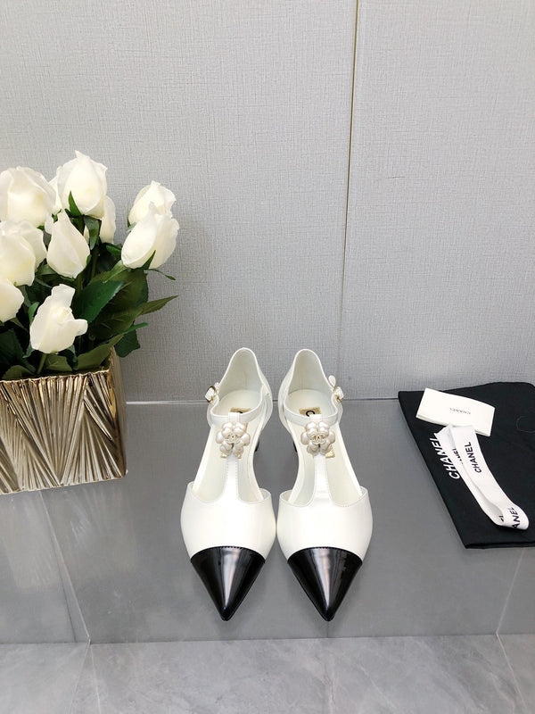 SANDALI CAMELLIA CAP JANE IN PELLE DI AGNELLO BIANCO E NERO