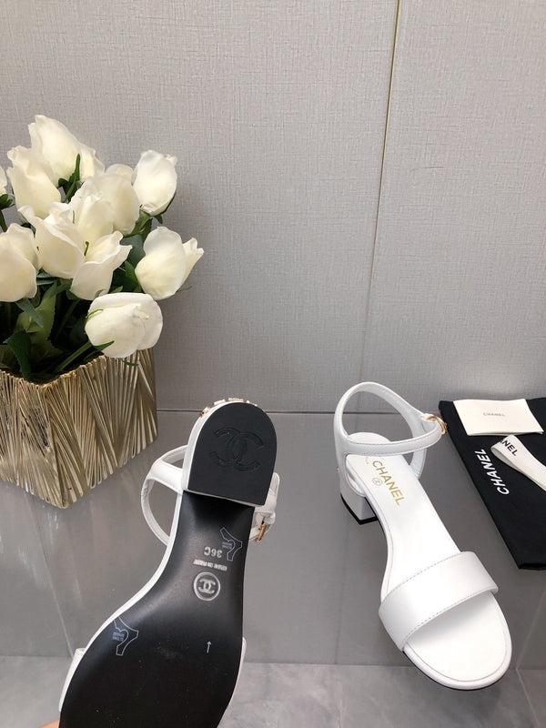 SANDALO CON TACCO A BLOCCO 5 CM IN PELLE DI AGNELLO BIANCA