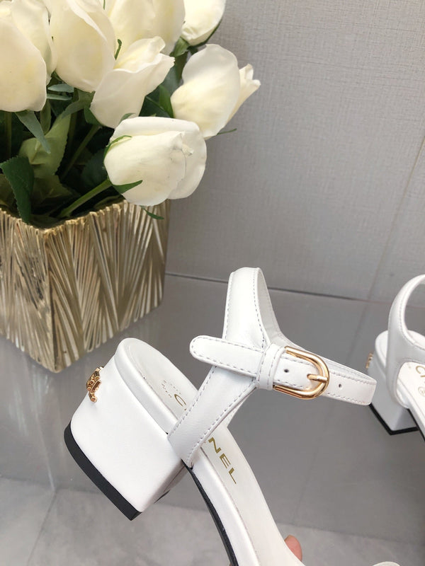 SANDALO CON TACCO A BLOCCO 5 CM IN PELLE DI AGNELLO BIANCA