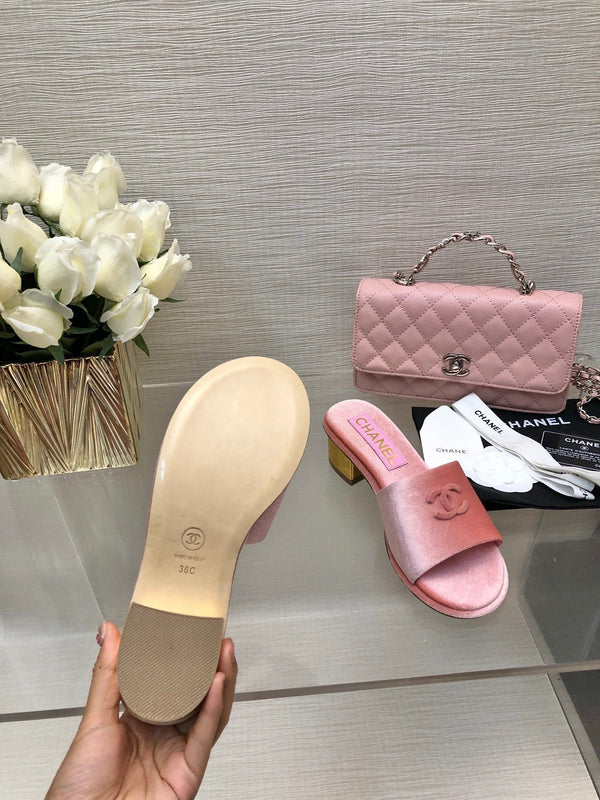 CC 25C Mules con tacco medio in velluto rosa 212953