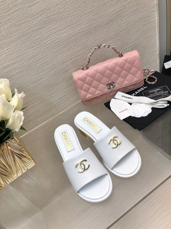 CC 25C Mule con tacco medio in vera pelle di vitello bianca 212954