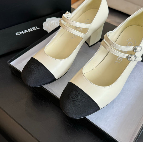 CC 25C Mary Jane White Sheepskin 212989