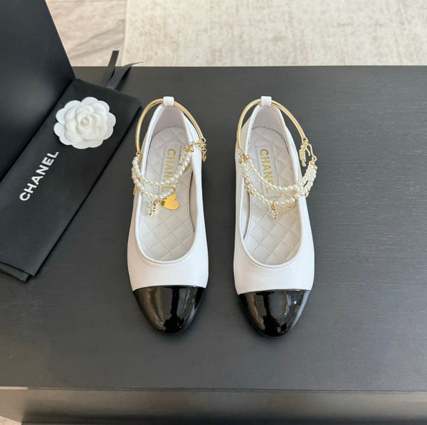 Double Strap Chunky Heel Mary Jane Shoes White Black