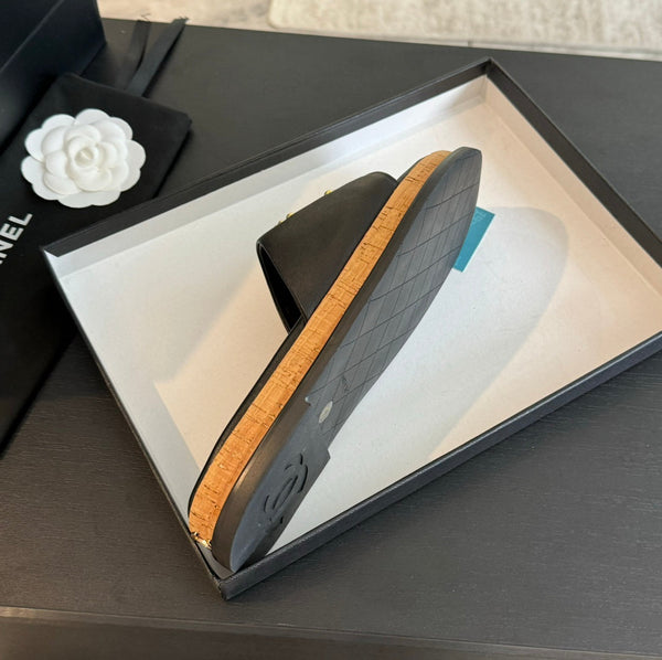 Double C Wood Grain Platform Slippers Black Sheepskin