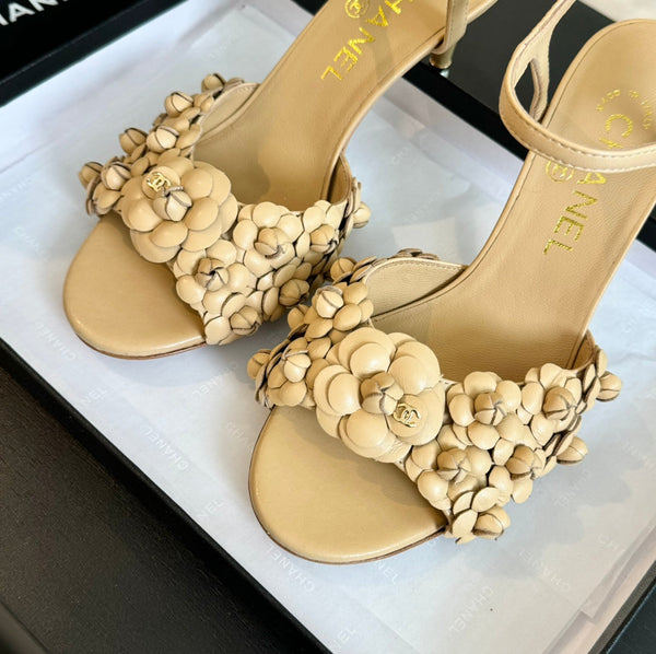 cc camelia sandal 80 beige calfskin