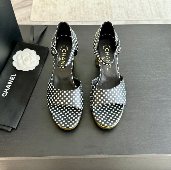 Platform Peep-Toe Sandals Black/White Caro Lambskin