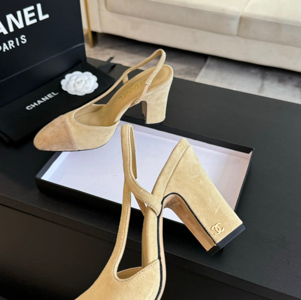 slingback 95 in pelle di vitello scamosciata beige