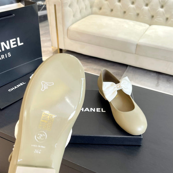 BALLET FLAT EICRU BEIGE LAMBSKIN WITH WHITE BOW