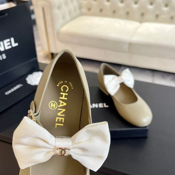 BALLET FLAT EICRU BEIGE LAMBSKIN WITH WHITE BOW