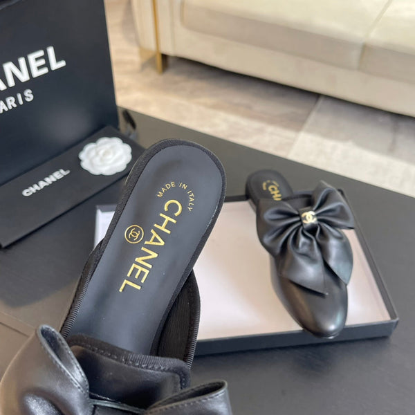 SANDALI BASSI BIG BOW IN PELLE DI AGNELLO NERA