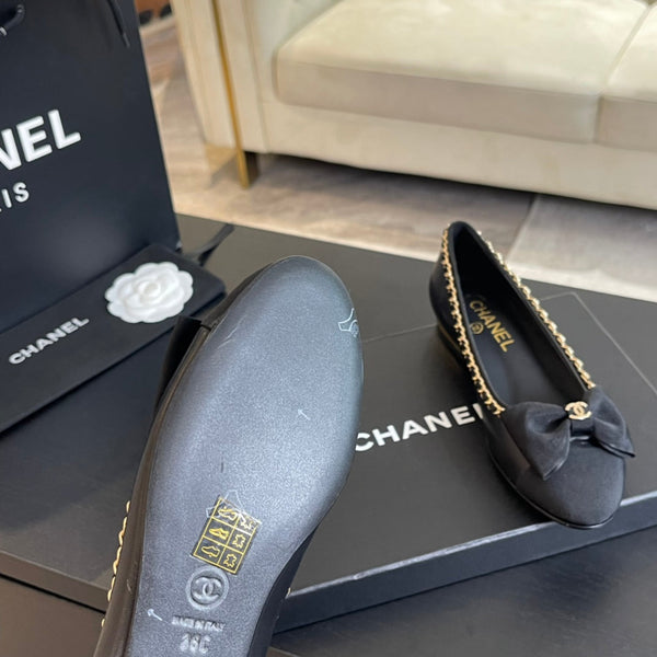 BALLERINA IN PELLE DI VITELLO E TESSUTO NERI