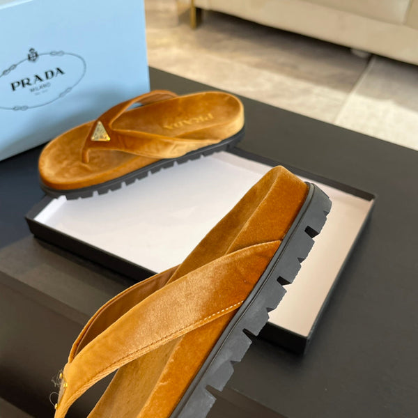 SANDALI INFRADITO IN GOMMA PRA VELLUTO OCRA