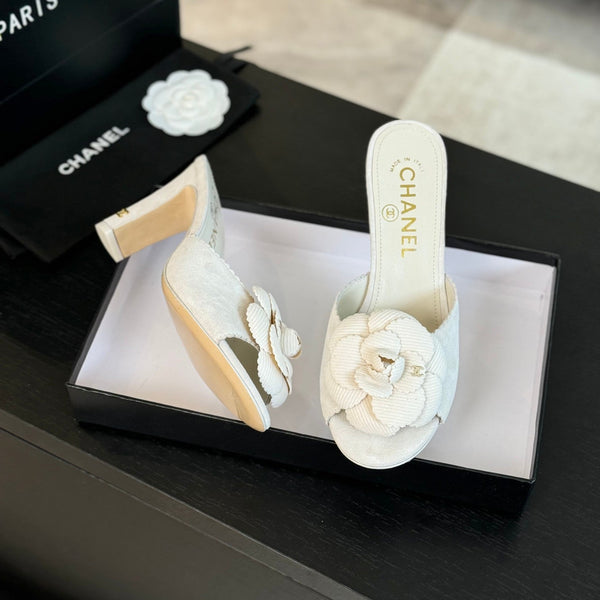 CC Mules 80mm White Suede