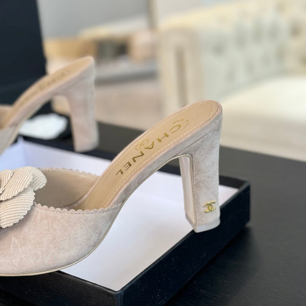 CC Mules 80mm Beige Suede