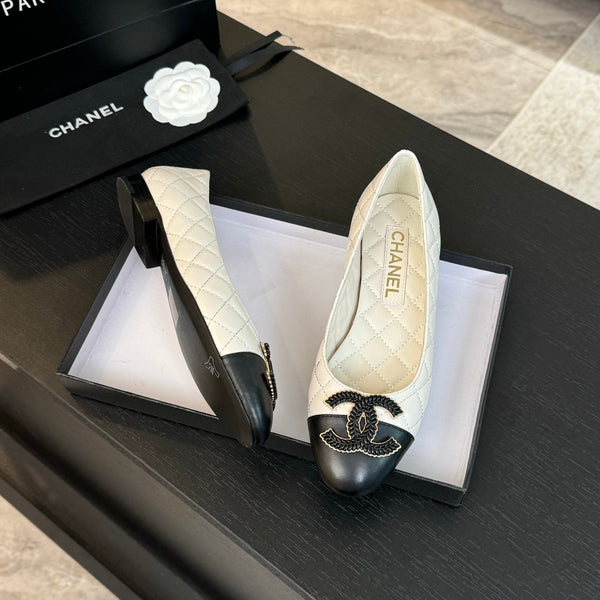 ballet flat white quilted lambskin large black cc logo