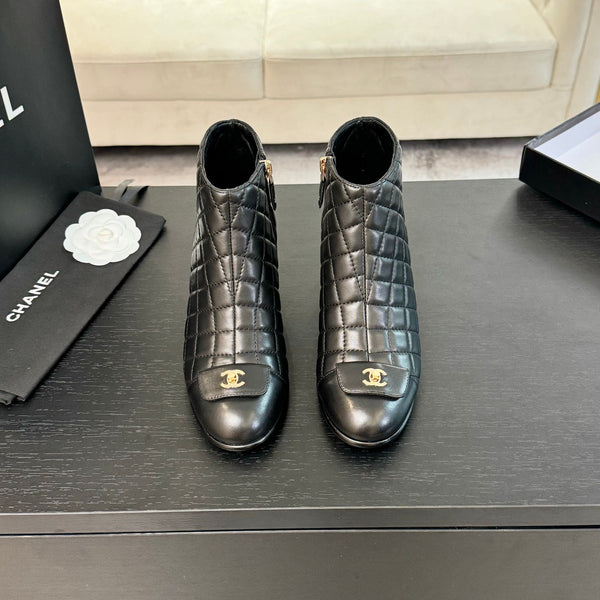 Stivaletti CC in pelle di agnello trapuntata nera da 50 mm