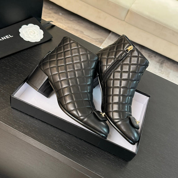 Stivaletti CC in pelle di agnello trapuntata nera da 50 mm