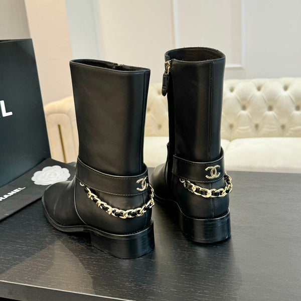 CC Short Boots 30mm Plain Black Chain Cowhide