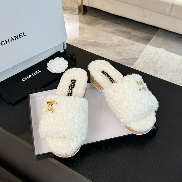 CC Slippers White Fleece Wool