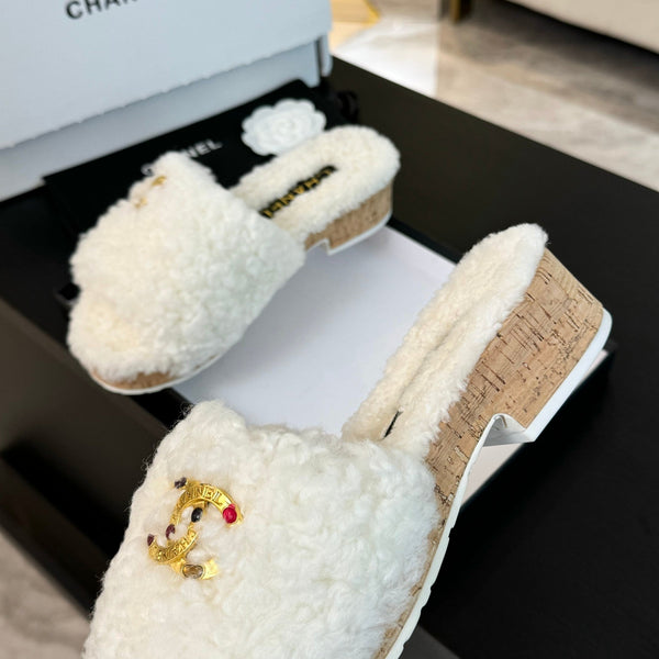CC Slippers White Fleece Wool