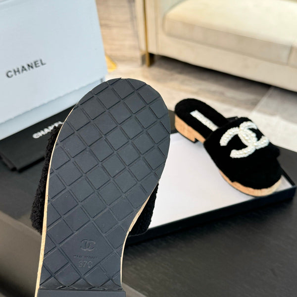 CC Slippers Black Wool