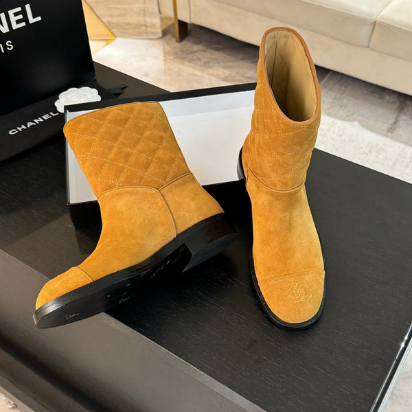 CC Ankle Boots 30mm Dark Yellow Suede Quilted