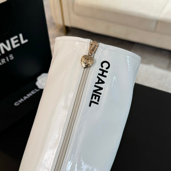 Stivali alti CC 80mm in pelle di vacchetta bianca lucida