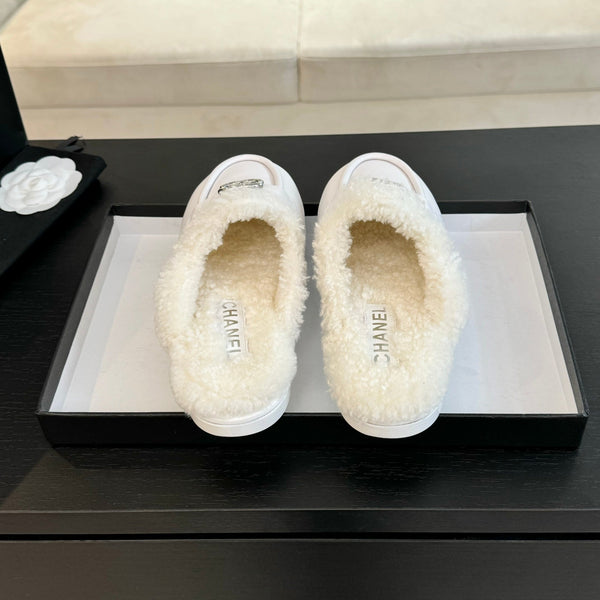 CC Mule White Calfskin Lamb Wool