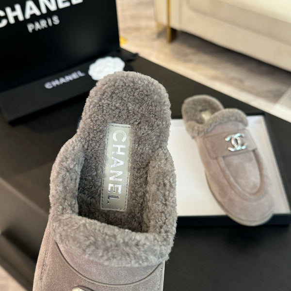 CC Mule Pinkish Grey Suede Lamb Wool