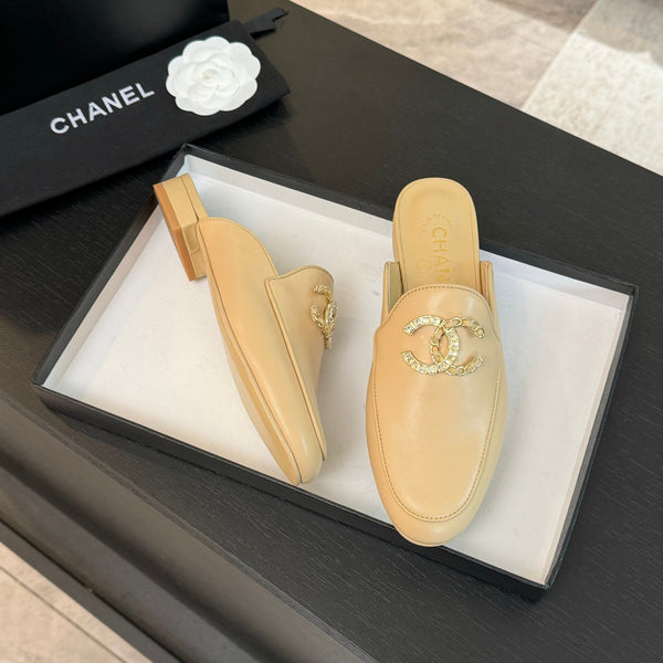CC Mule Beige Calfskin Double C Diamond