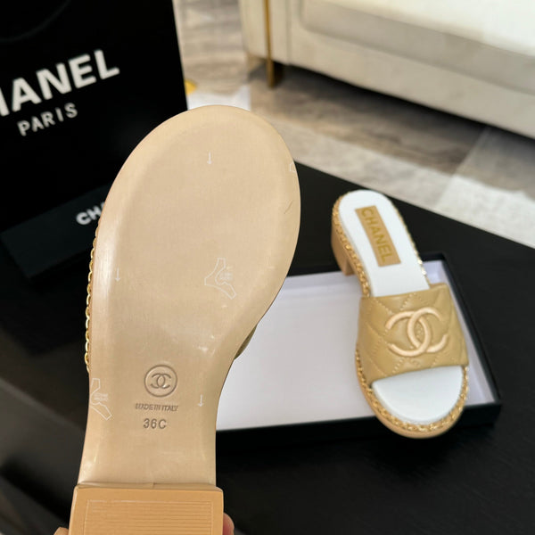 PANTOFOLA ALTE FLATFORM IN PELLE DI MONTONE GOFFRATA GIALLO DIJON