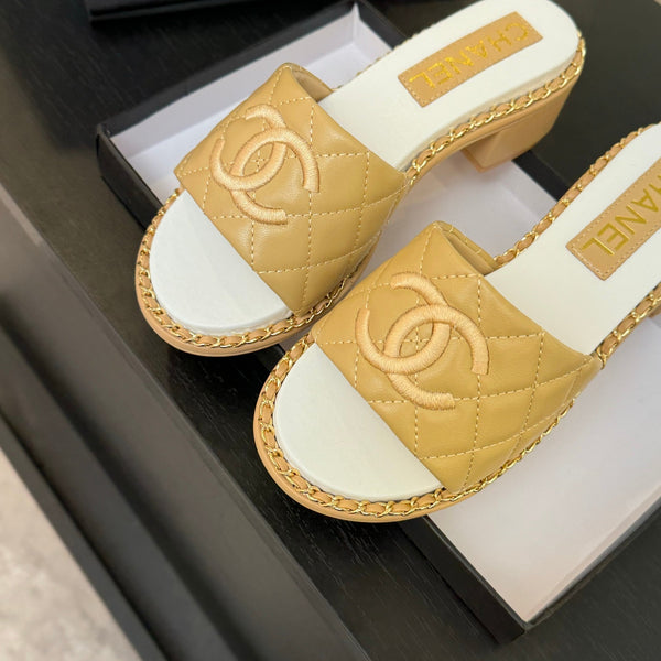 PANTOFOLA ALTE FLATFORM IN PELLE DI MONTONE GOFFRATA GIALLO DIJON