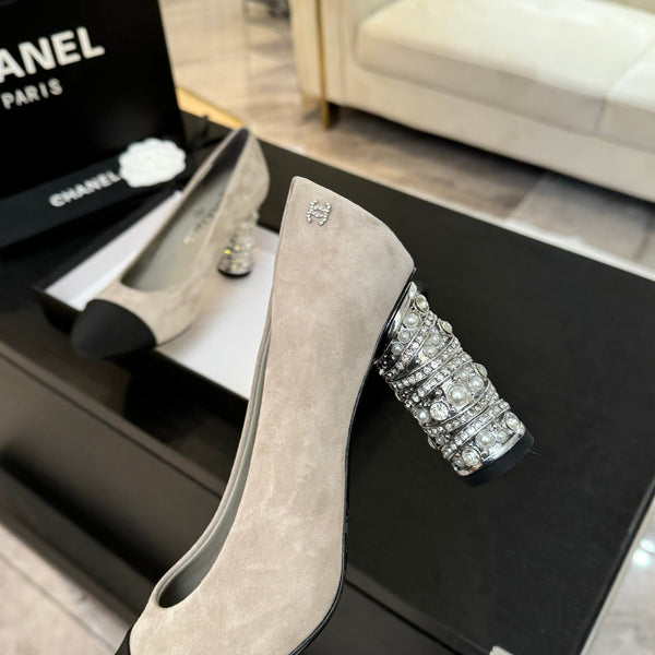 SANDALI CON TACCO ALTO 85 MM IN CAMOSCIO GRIGIO CHIARO E TESSUTO NERO