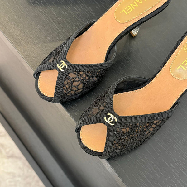 CC 26s Sandal 7cm Black Woven Lambskin 700609