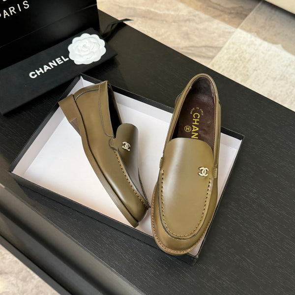 CC 25C Moccasins Bronze Olive Patent Leather