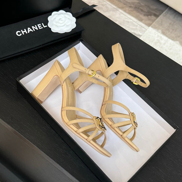 Sandalo CC 85mm in pelle di pecora color crema scuro 212931