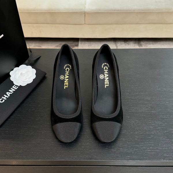 CC 25S Pump 85mm Nero Suede Grosgrain