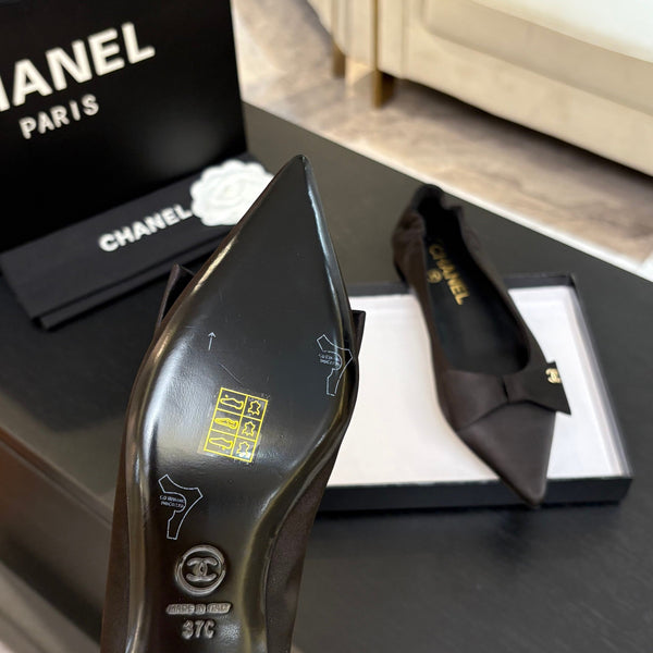 CC 25A Ballerina Black Satin And Sheepskin 373779