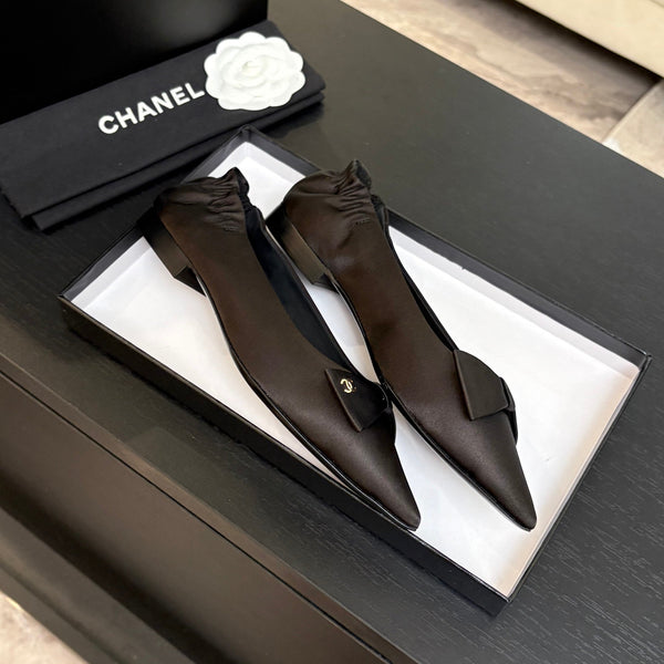 CC 25A Ballerina Black Satin And Sheepskin 373779