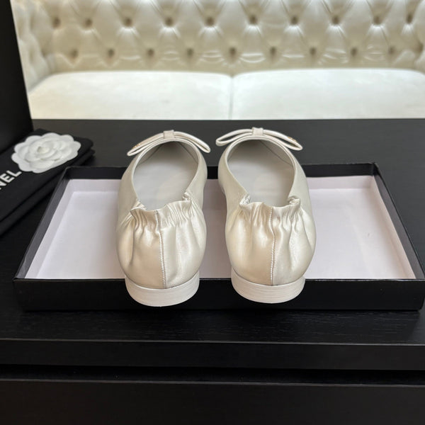 CC 25A Ballerina in raso avorio e pelle di pecora 373780