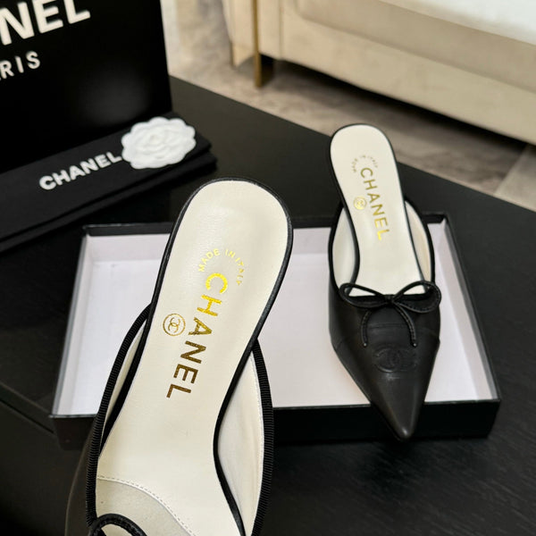 CC 26s Métiers d'Art Pointed-Toe Mule Black Sheepskin 700616