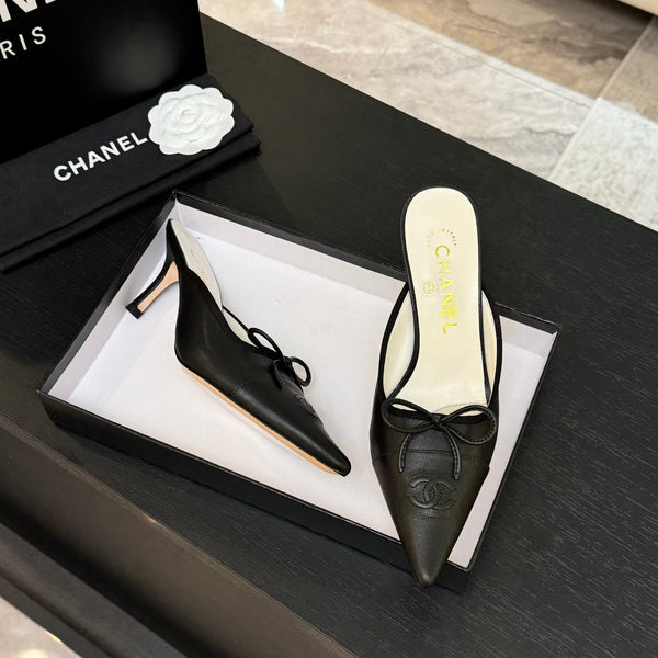 CC 26s Métiers d'Art Pointed-Toe Mule Black Sheepskin 700616