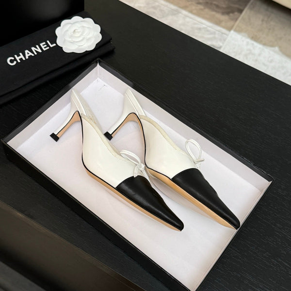 CC 26s Métiers d'Art Pointed-Toe Mule White Black Sheepskin 700619